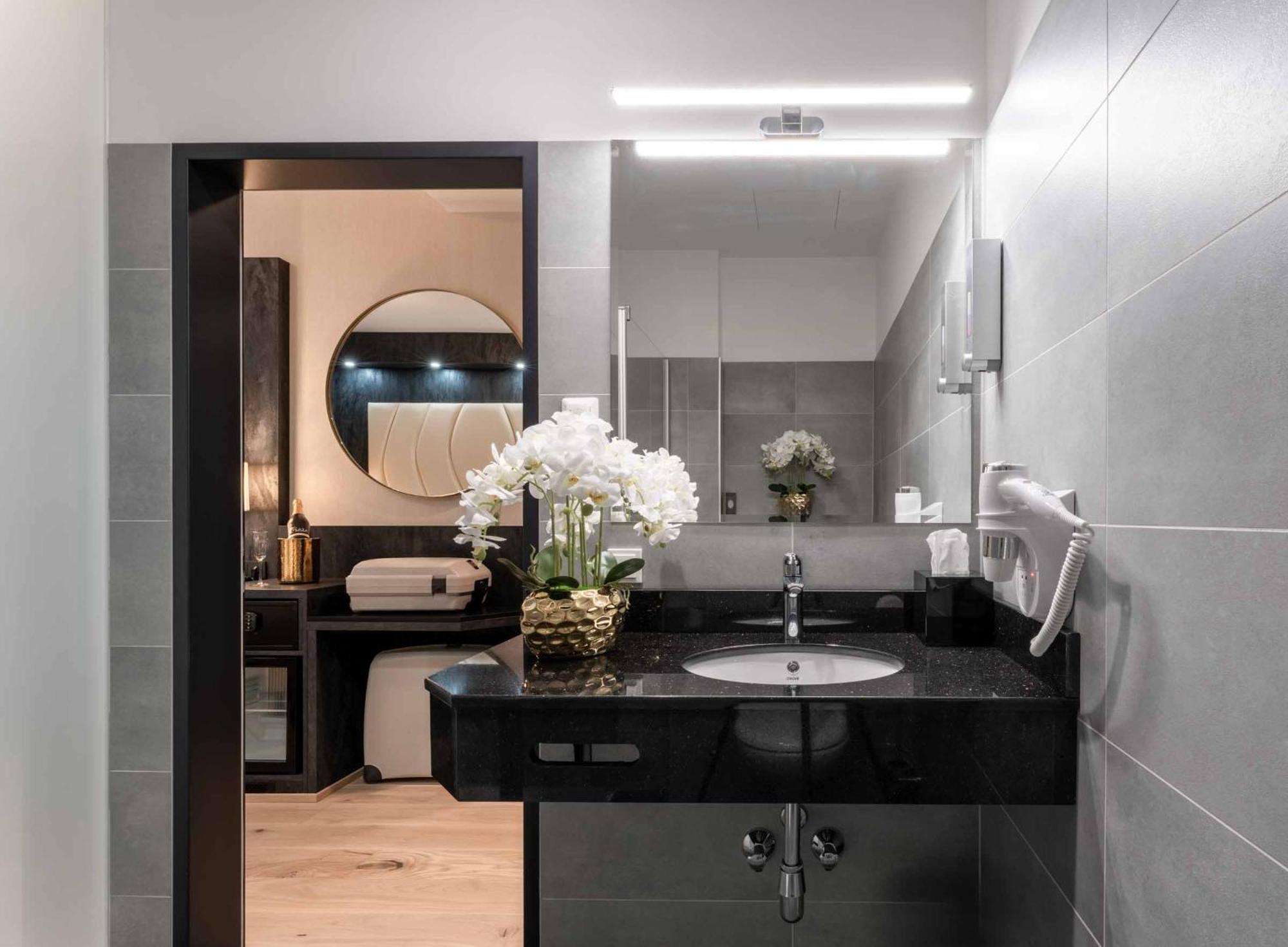 Plaza Residence วีเนอร์นอยชตัดท์ ภายนอก รูปภาพ